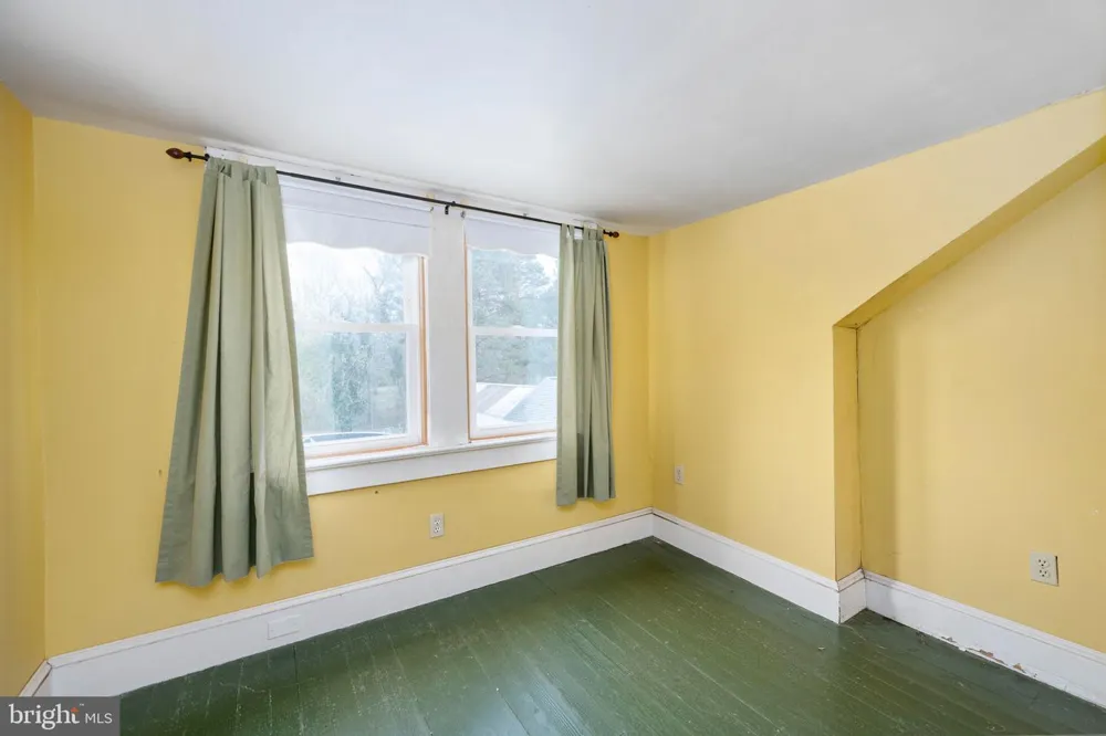 1881 FAIRPORT RD Reedville, VA 22539