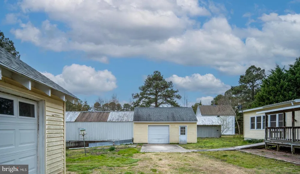 1881 FAIRPORT RD Reedville, VA 22539