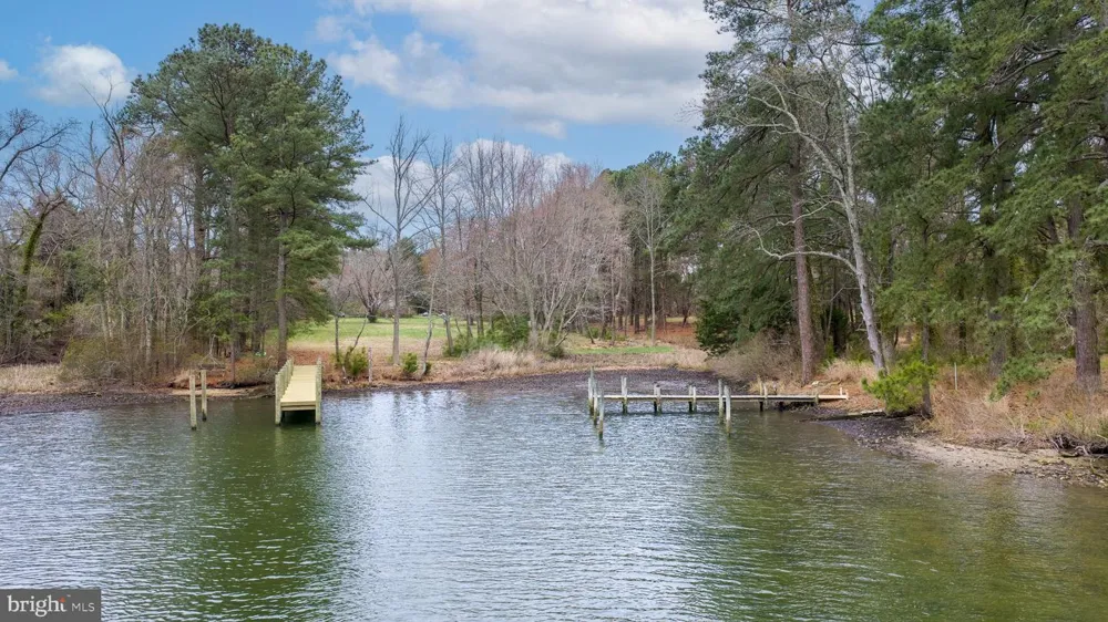 1881 FAIRPORT RD Reedville, VA 22539
