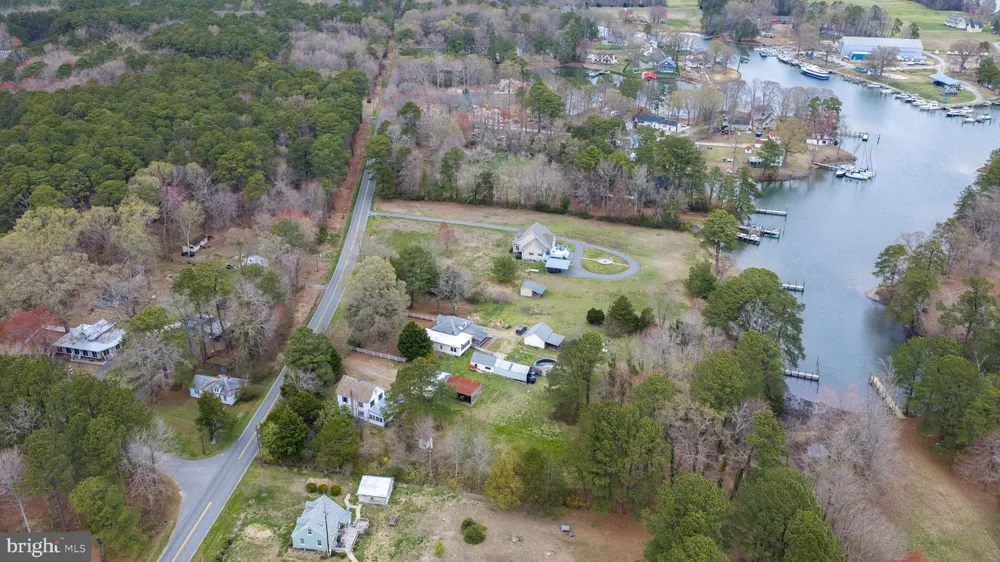 1881 FAIRPORT RD Reedville, VA 22539