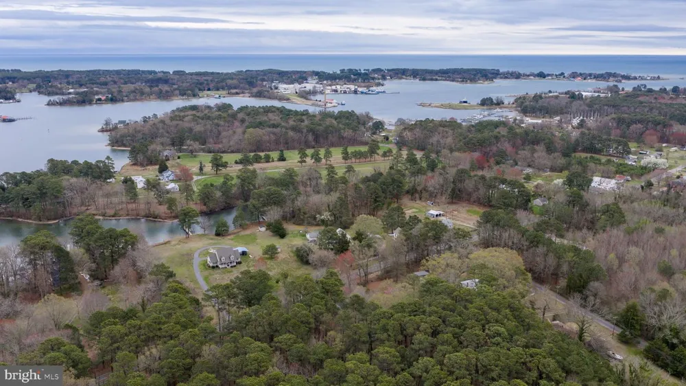 1881 FAIRPORT RD Reedville, VA 22539