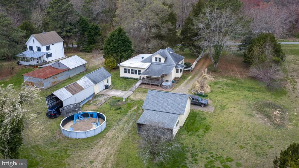 1881 FAIRPORT RD Reedville, VA 22539