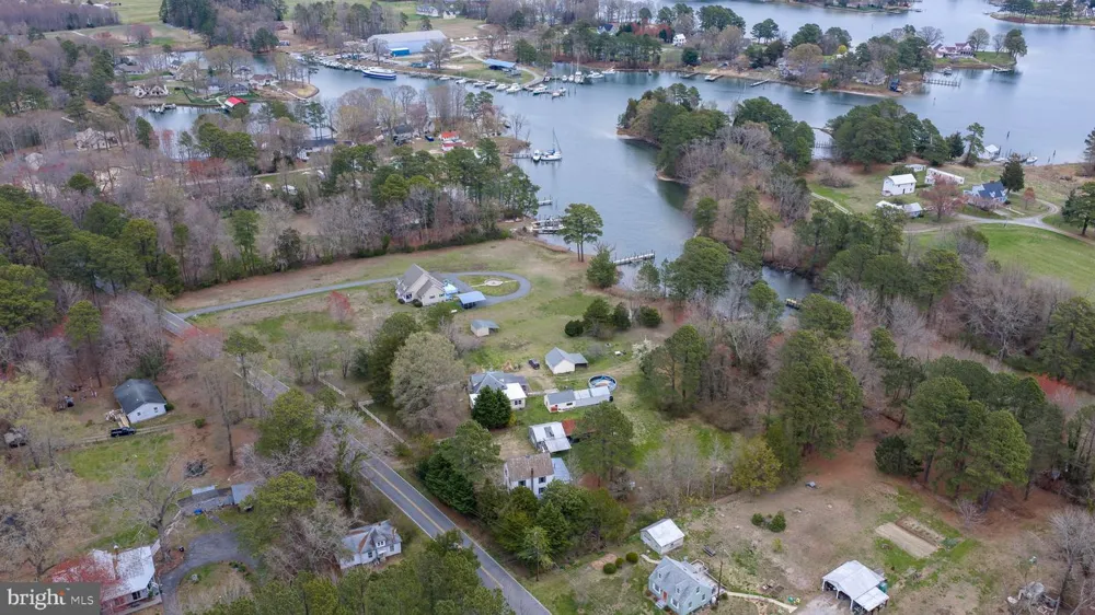 1881 FAIRPORT RD Reedville, VA 22539
