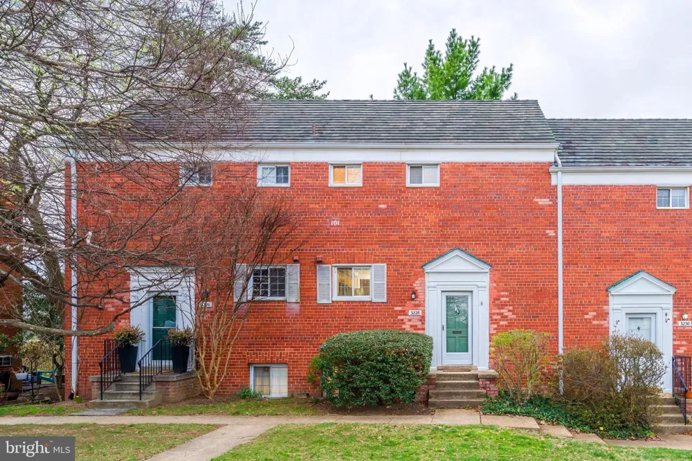 3228 WELLINGTON ROAD Alexandria, VA 22302
