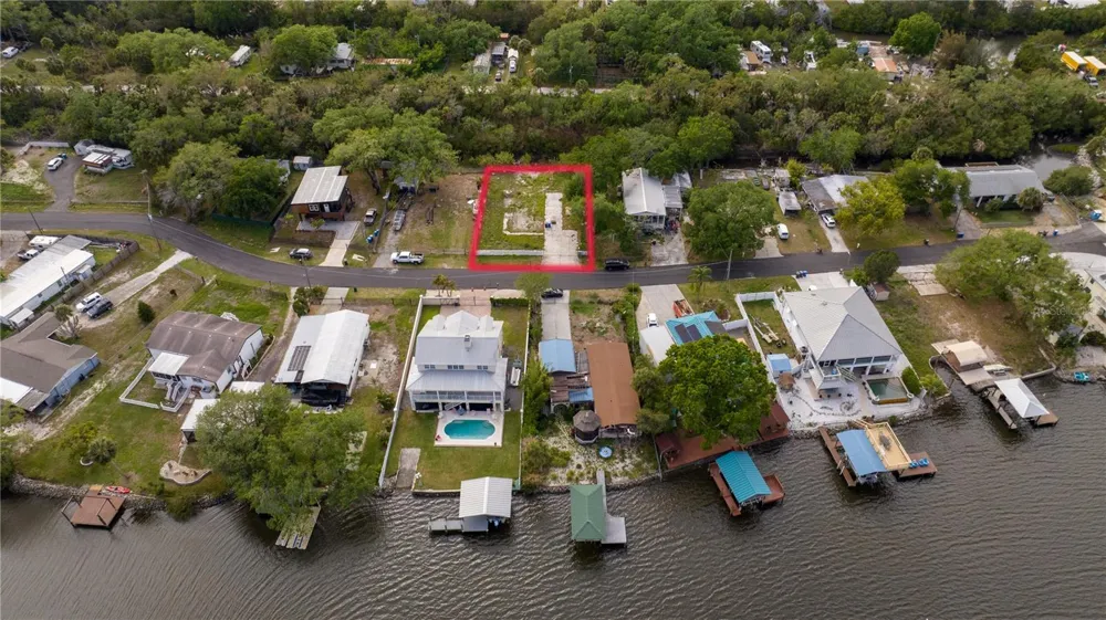 9923 ALAVISTA DRIVE Gibsonton, FL 33534