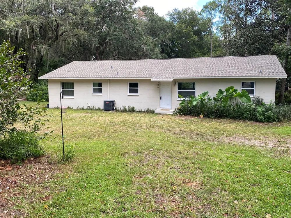 6898 CR 214 Melrose, FL 32666