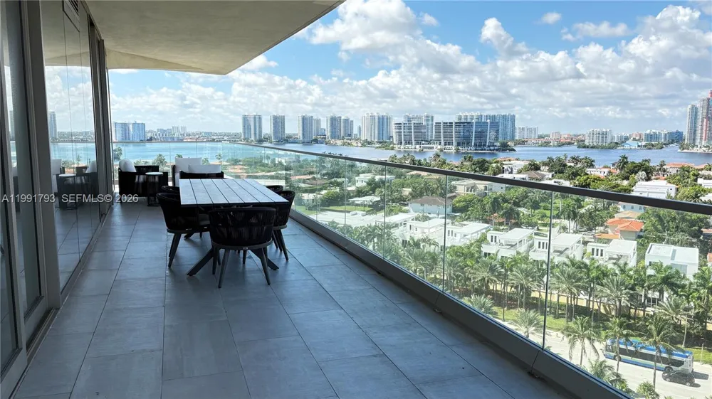 18975 Collins Ave #905 Sunny Isles Beach, FL 33160