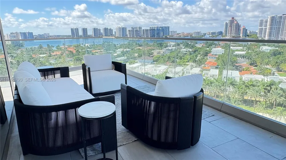 18975 Collins Ave #905 Sunny Isles Beach, FL 33160