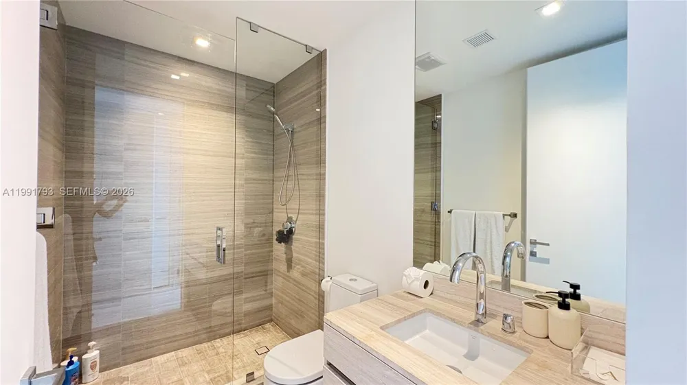 18975 Collins Ave #905 Sunny Isles Beach, FL 33160