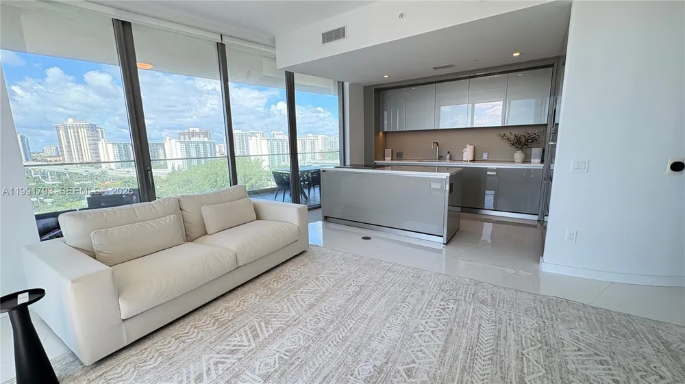 18975 Collins Ave #905 Sunny Isles Beach, FL 33160