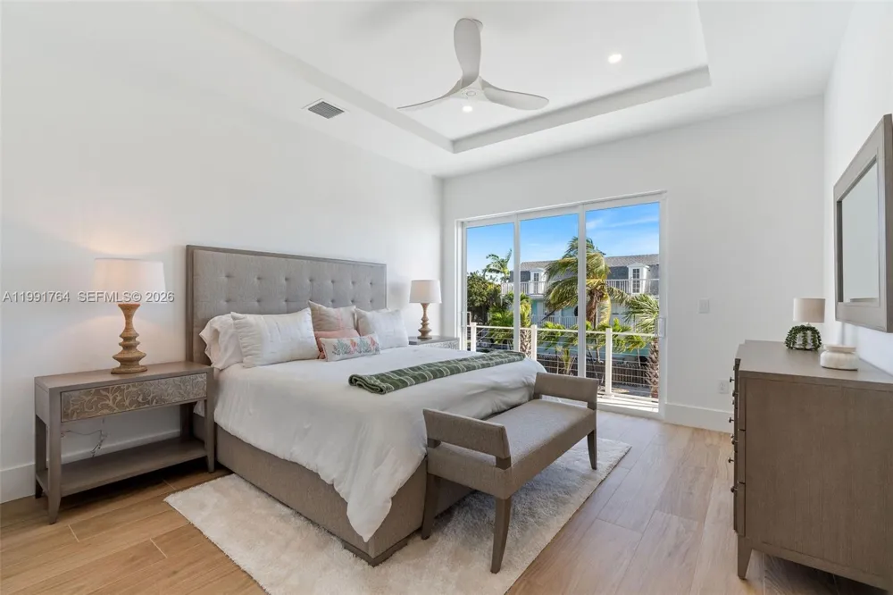 1002 Snapper Ln Key Largo, FL 33037