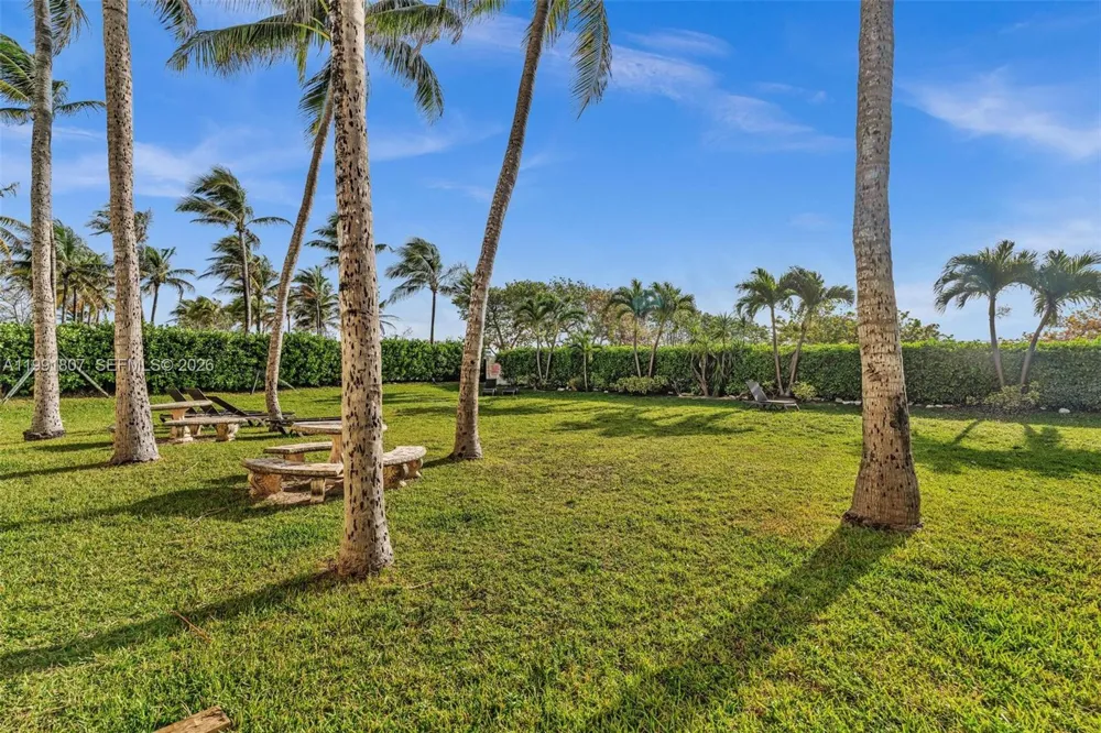 9195 Collins Ave #303 Surfside, FL 33154