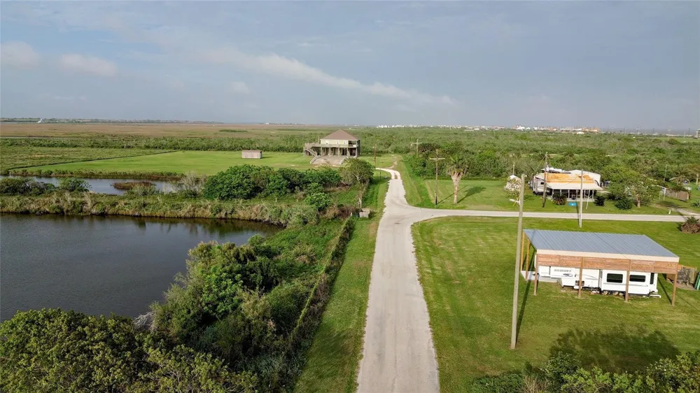 819 Highway 87 Gilchrist, TX 77617