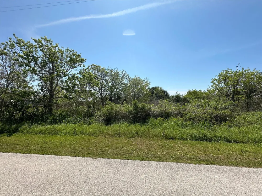 819 Highway 87 Gilchrist, TX 77617