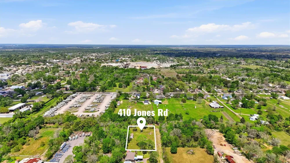 410 Jones Road Highlands, TX 77562