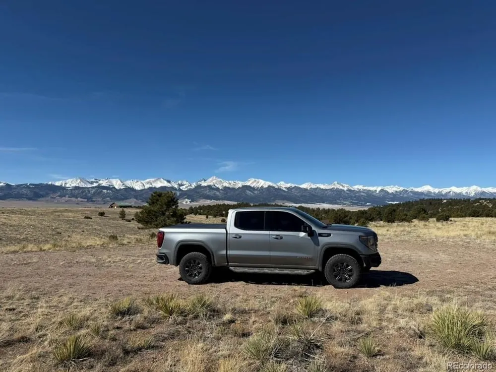 228 Navajo Path Westcliffe, CO 81252