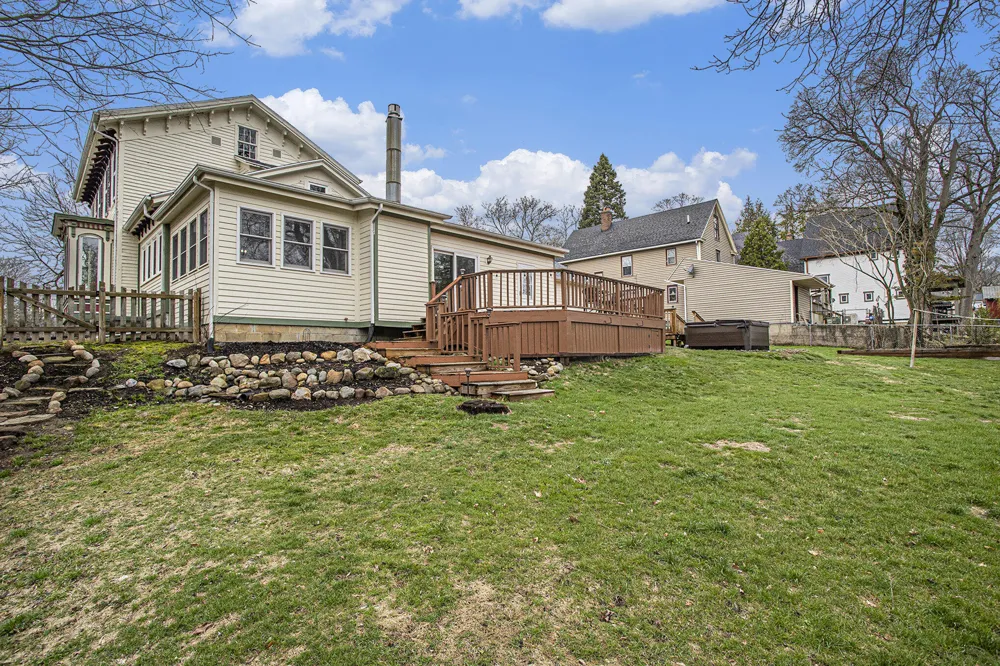 320 Division Street Marshall, MI 49068