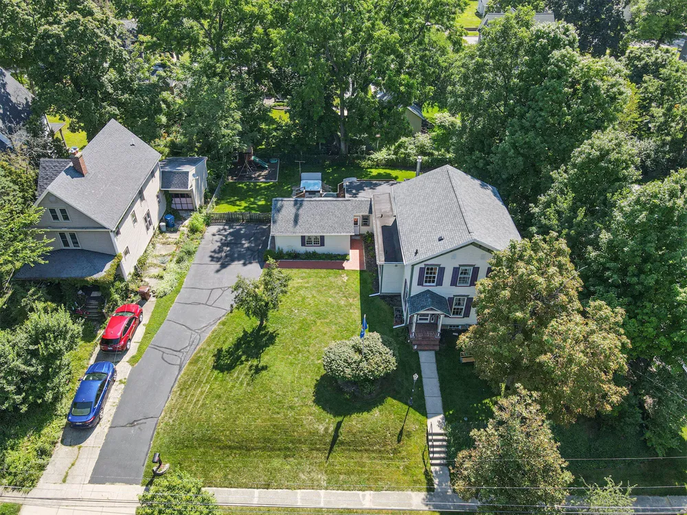 320 Division Street Marshall, MI 49068