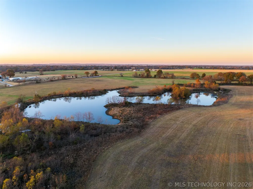 220 E 220 ROAD Afton, OK 74331