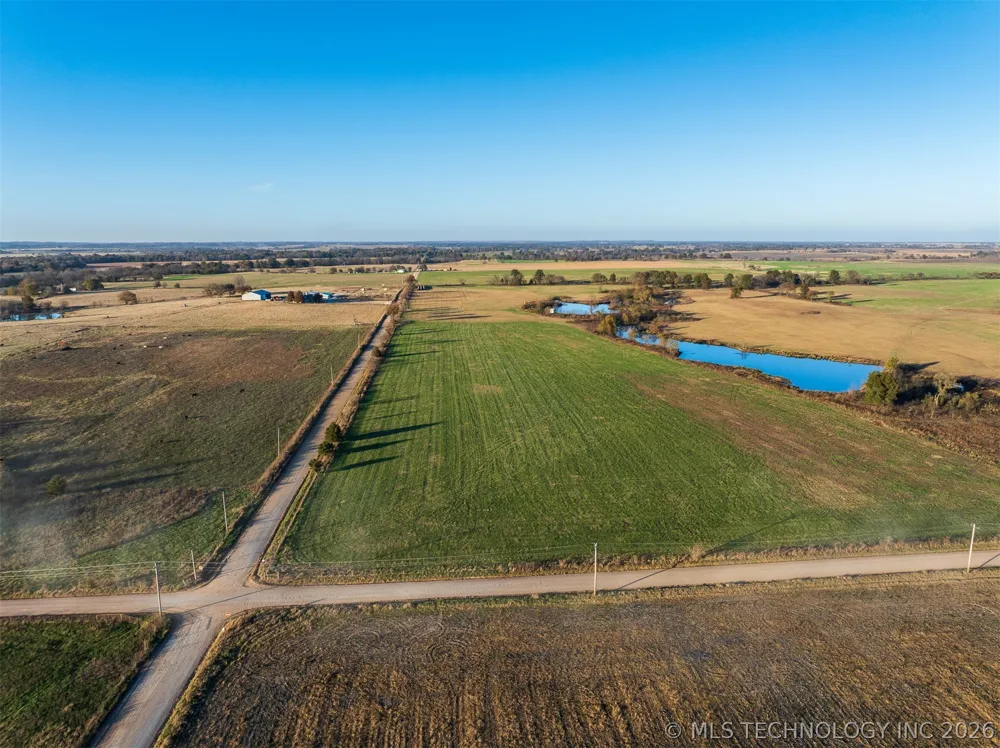 220 E 220 ROAD Afton, OK 74331