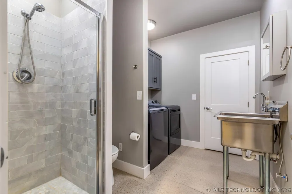 24936 S 611 ROAD Grove, OK 74344