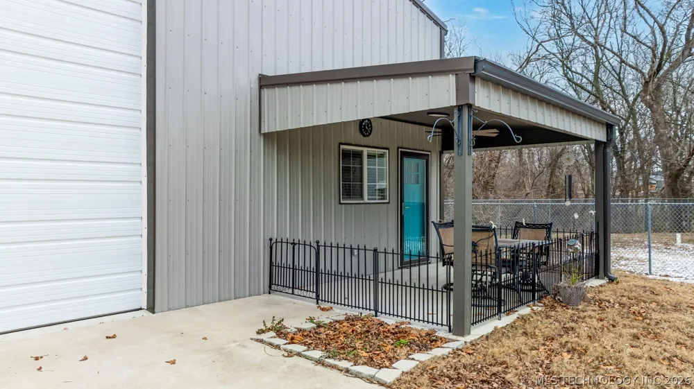 24936 S 611 ROAD Grove, OK 74344