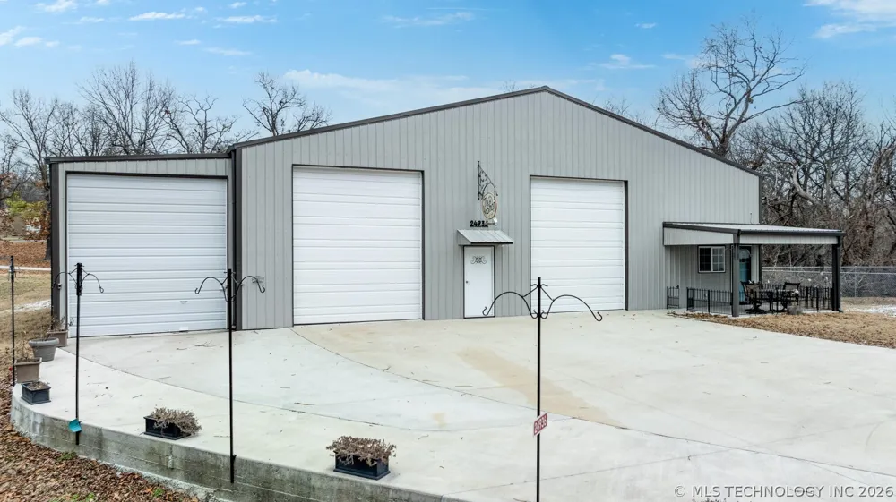 24936 S 611 ROAD Grove, OK 74344