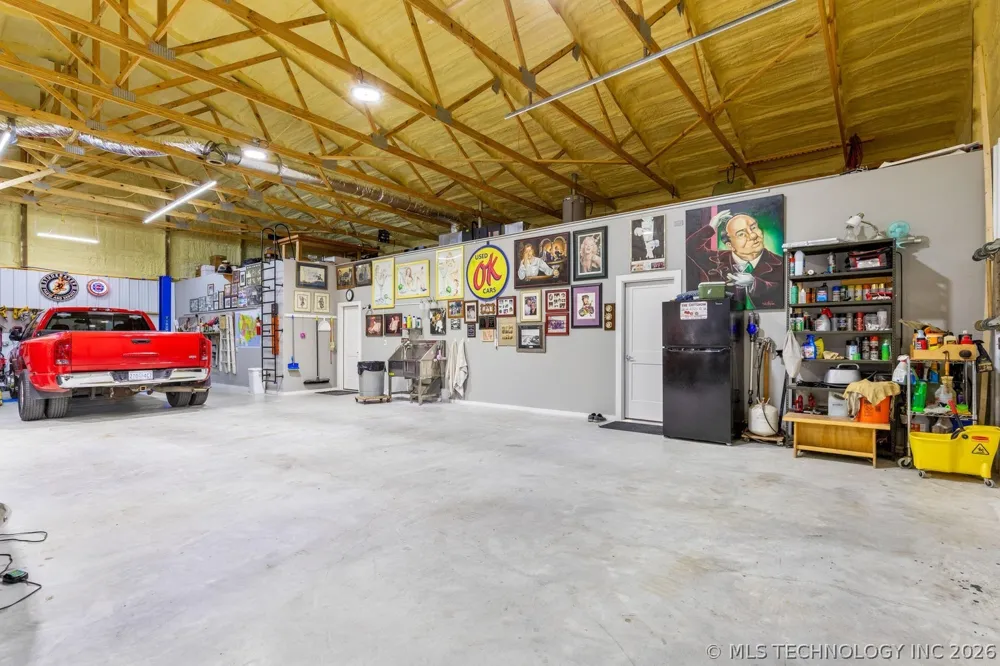 24936 S 611 ROAD Grove, OK 74344