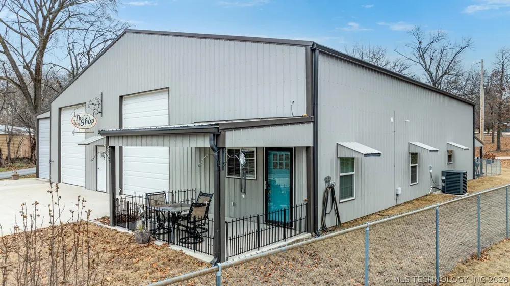 24936 S 611 ROAD Grove, OK 74344