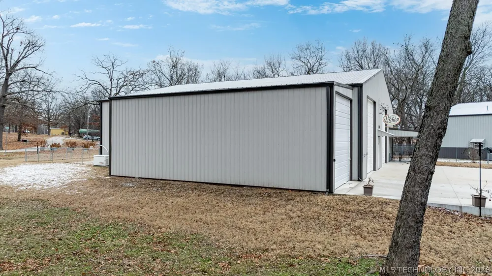 24936 S 611 ROAD Grove, OK 74344