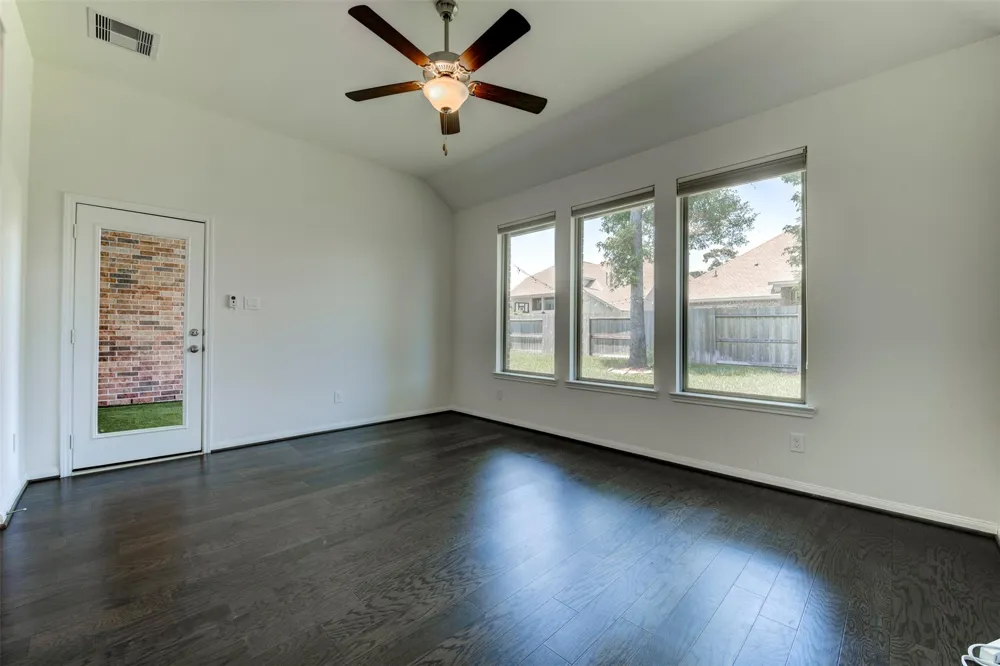 32311 Noble Creek Drive Conroe, TX 77385
