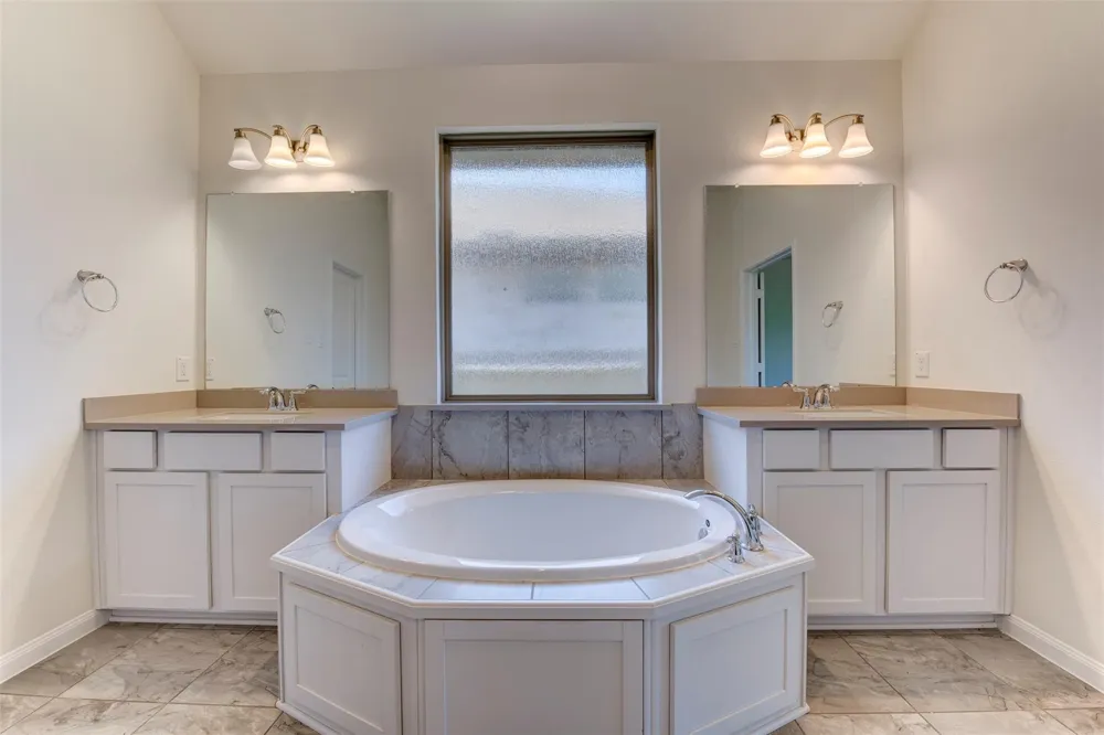32311 Noble Creek Drive Conroe, TX 77385