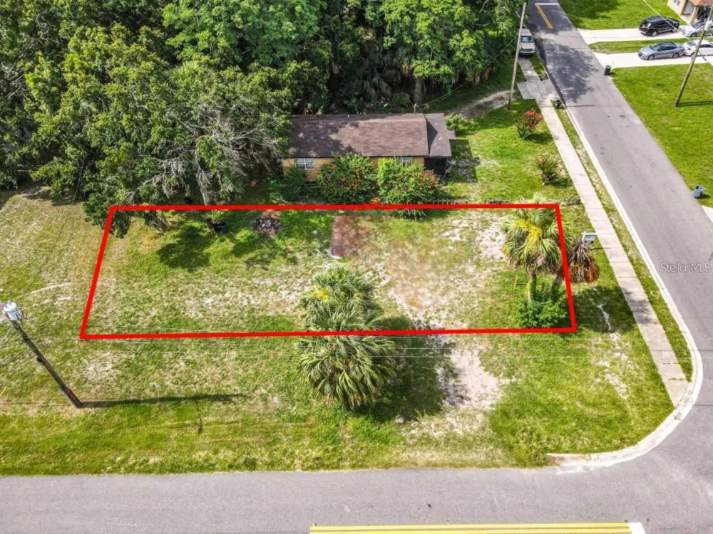939 MOTON AVENUE Sanford, FL 32771