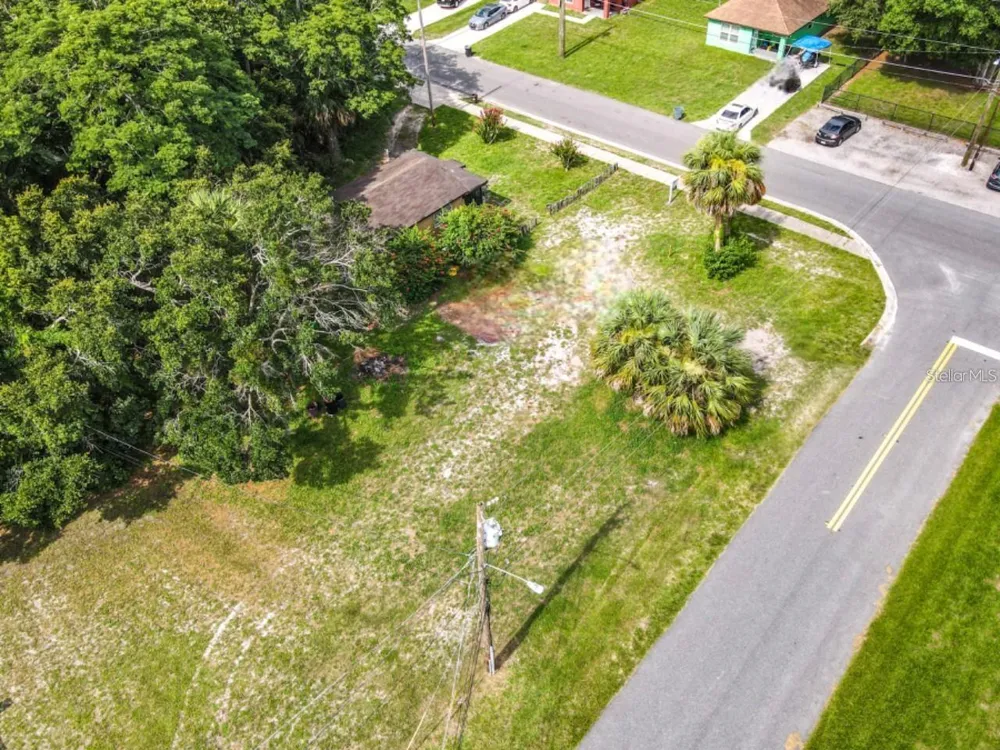939 MOTON AVENUE Sanford, FL 32771