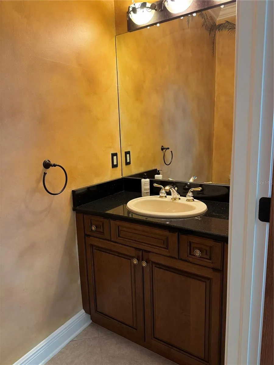 644 SAXONY BOULEVARD St Petersburg, FL 33716