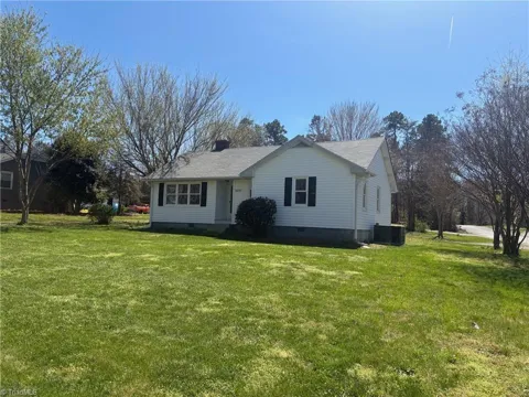 1075 US Highway 64 W