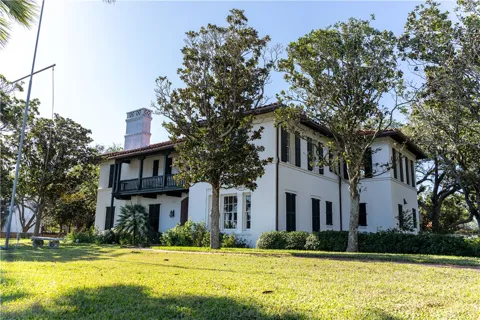 1717 Ocean Drive