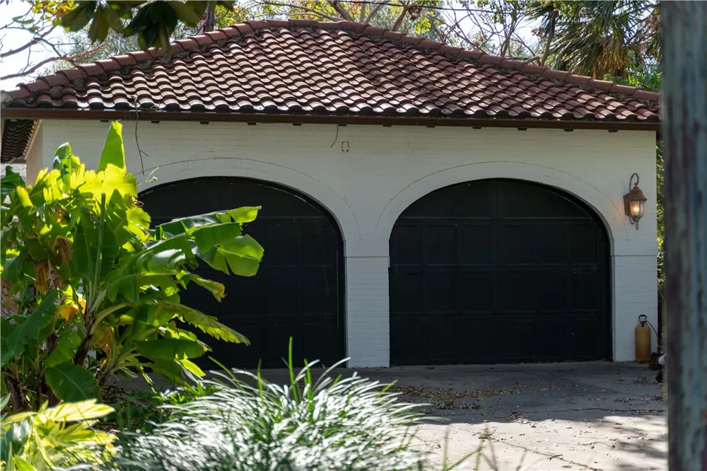 1717 Ocean Drive Corpus Christi, TX 78404