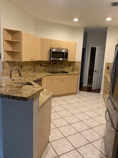 2800 Kinsington Cir Weston, FL 33332