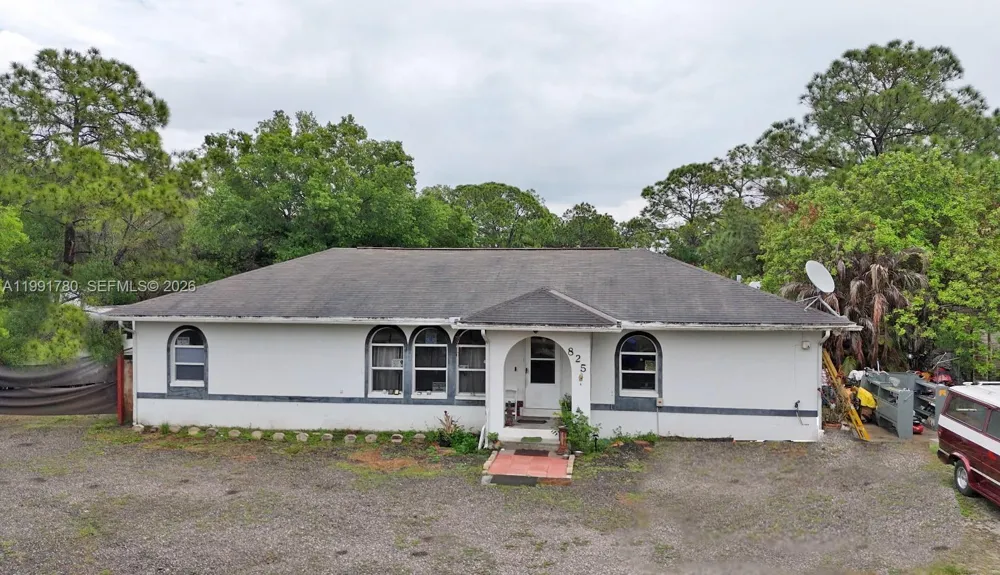 825 N Willow ST Clewiston, FL 33440
