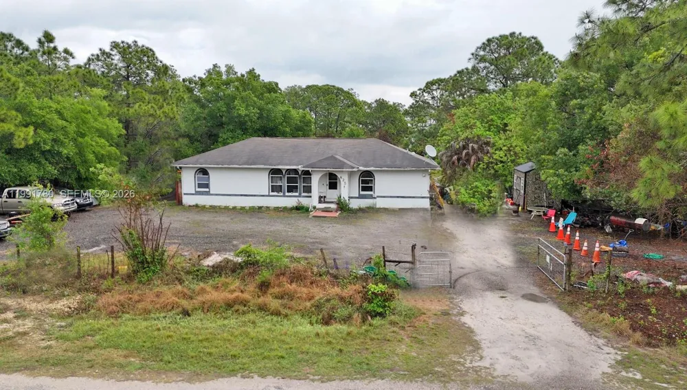 825 N Willow ST Clewiston, FL 33440