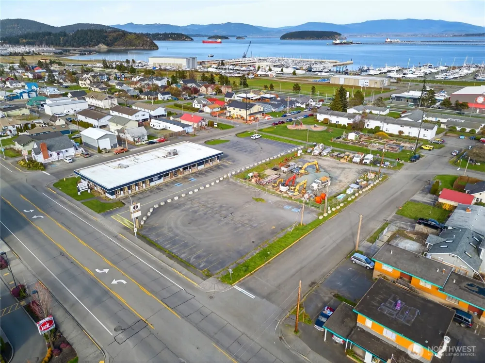 2821 Commercial Avenue Anacortes, WA 98221