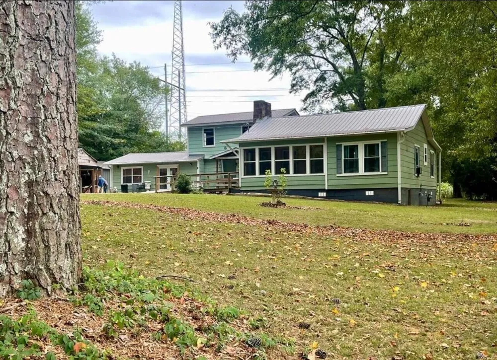 61 Walker Street Trion, GA 30753