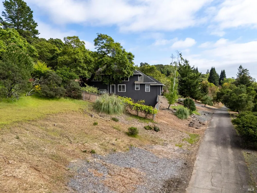 2501 Incline Drive Santa Rosa, CA 95404