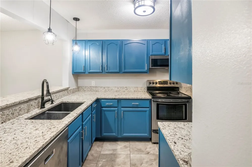 321 ORANGE BLOSSOM DRIVE Winter Haven, FL 33880