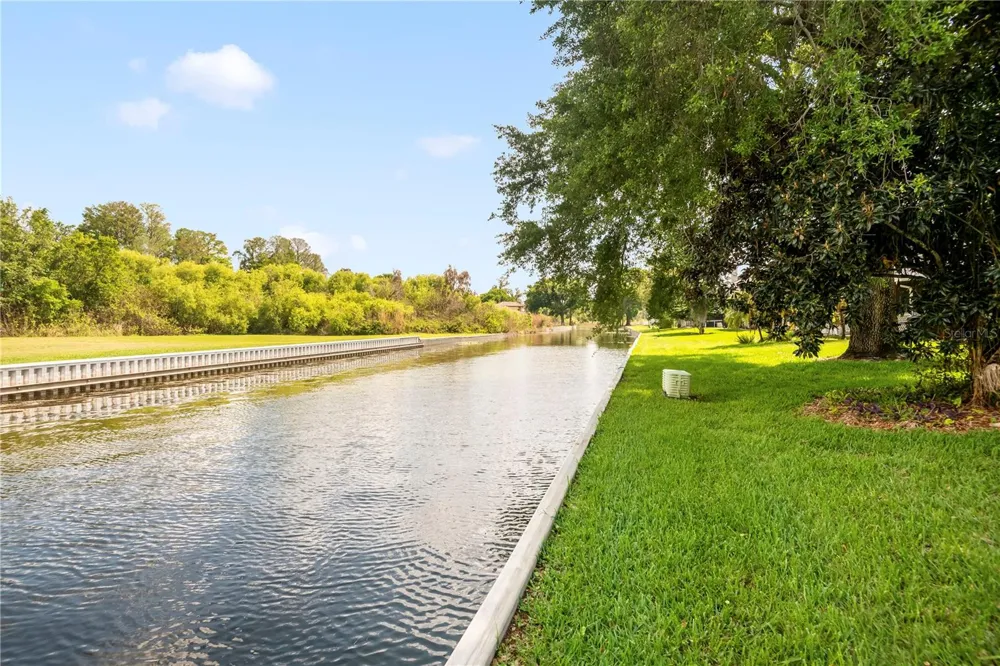 321 ORANGE BLOSSOM DRIVE Winter Haven, FL 33880