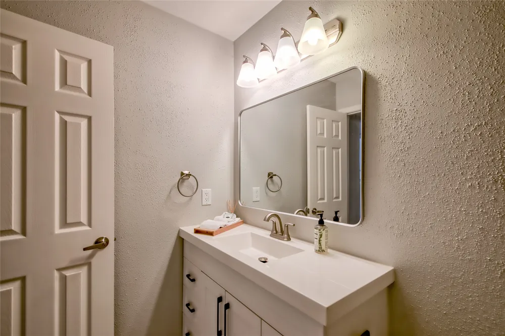 549 Demarett Drive Point Venture, TX 78645