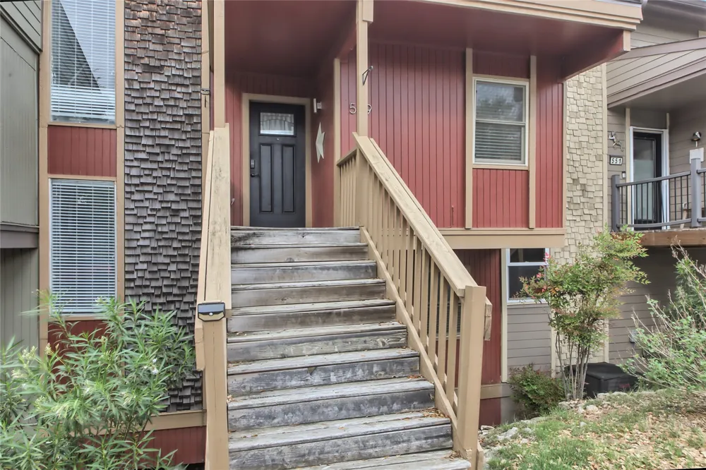 549 Demarett Drive Point Venture, TX 78645