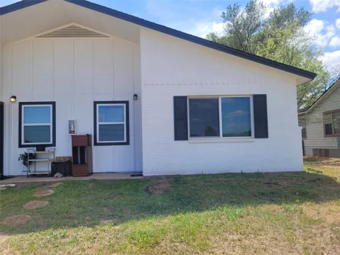 205 2nd Avenue #2