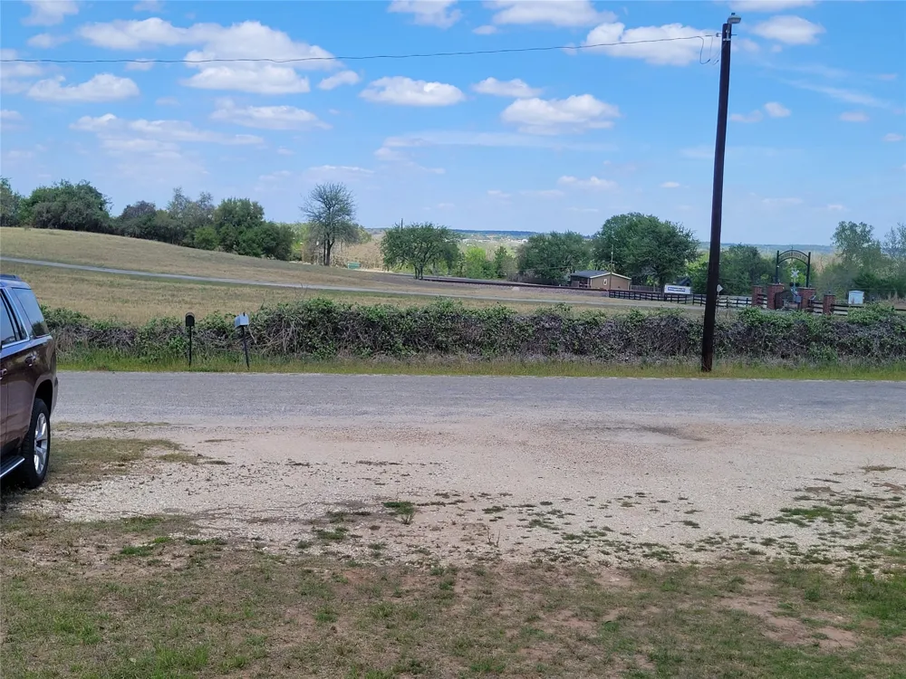 205 2nd Avenue #2 Smithville, TX 78957
